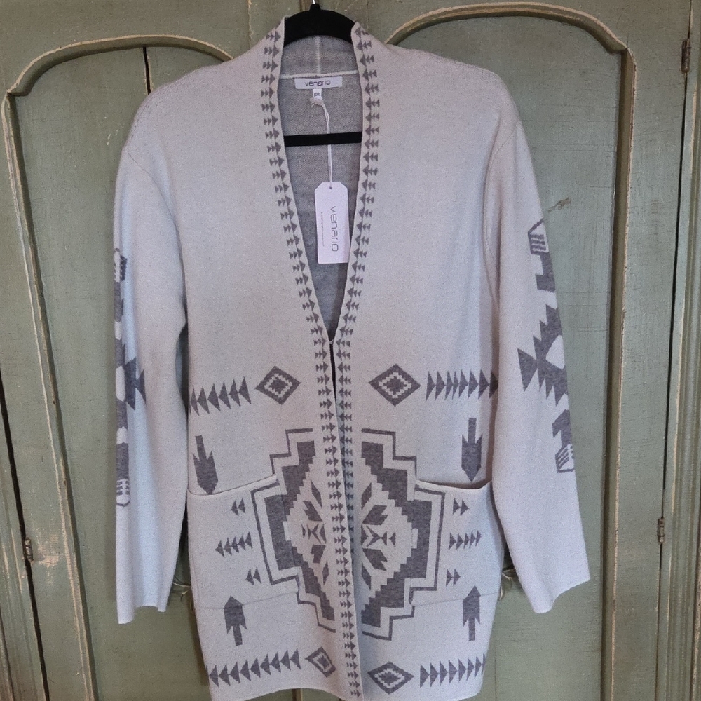 Women's Cream and Gray Geometric Cardigan